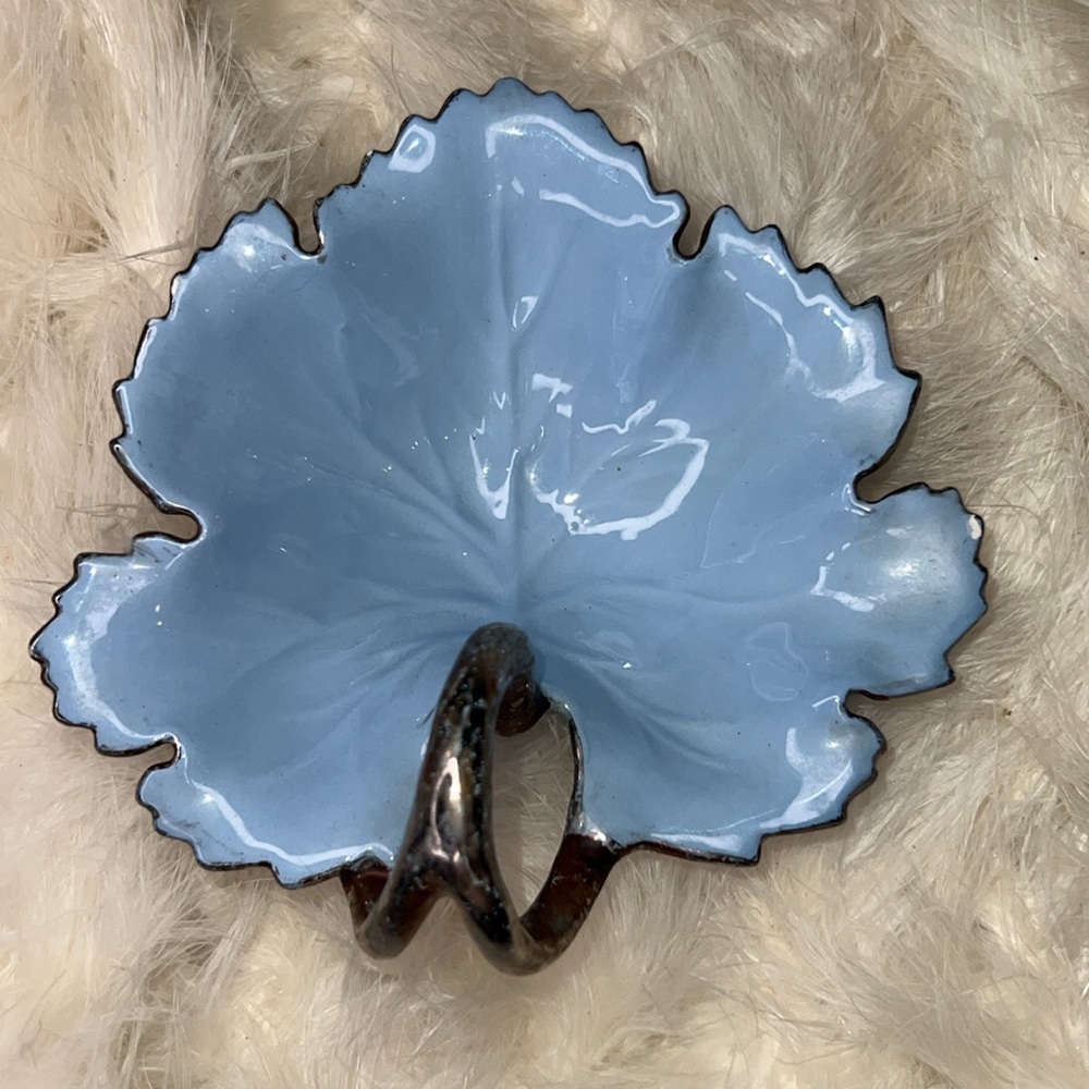 Baby blue Antique Trinket Vintage Ceramic Maple Leaf Jewelry Dish Plate Holder
